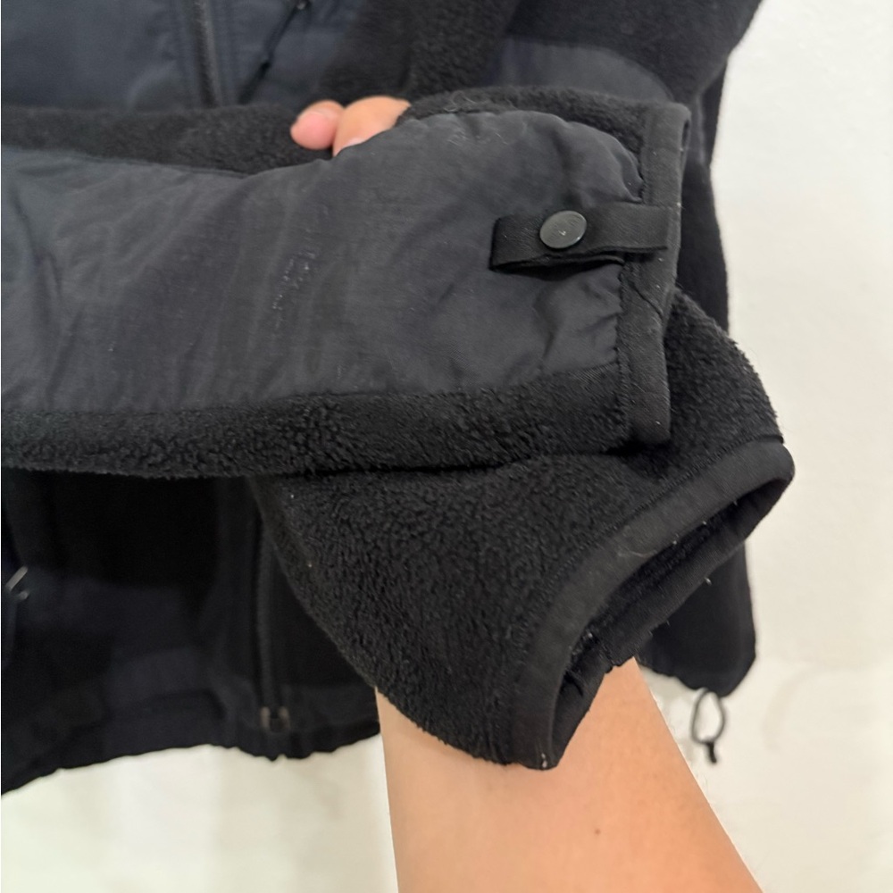 SOLD-The North Face Denali Full Zip Fleece Jacket - Women’s Small Black - Picture 4 of 8